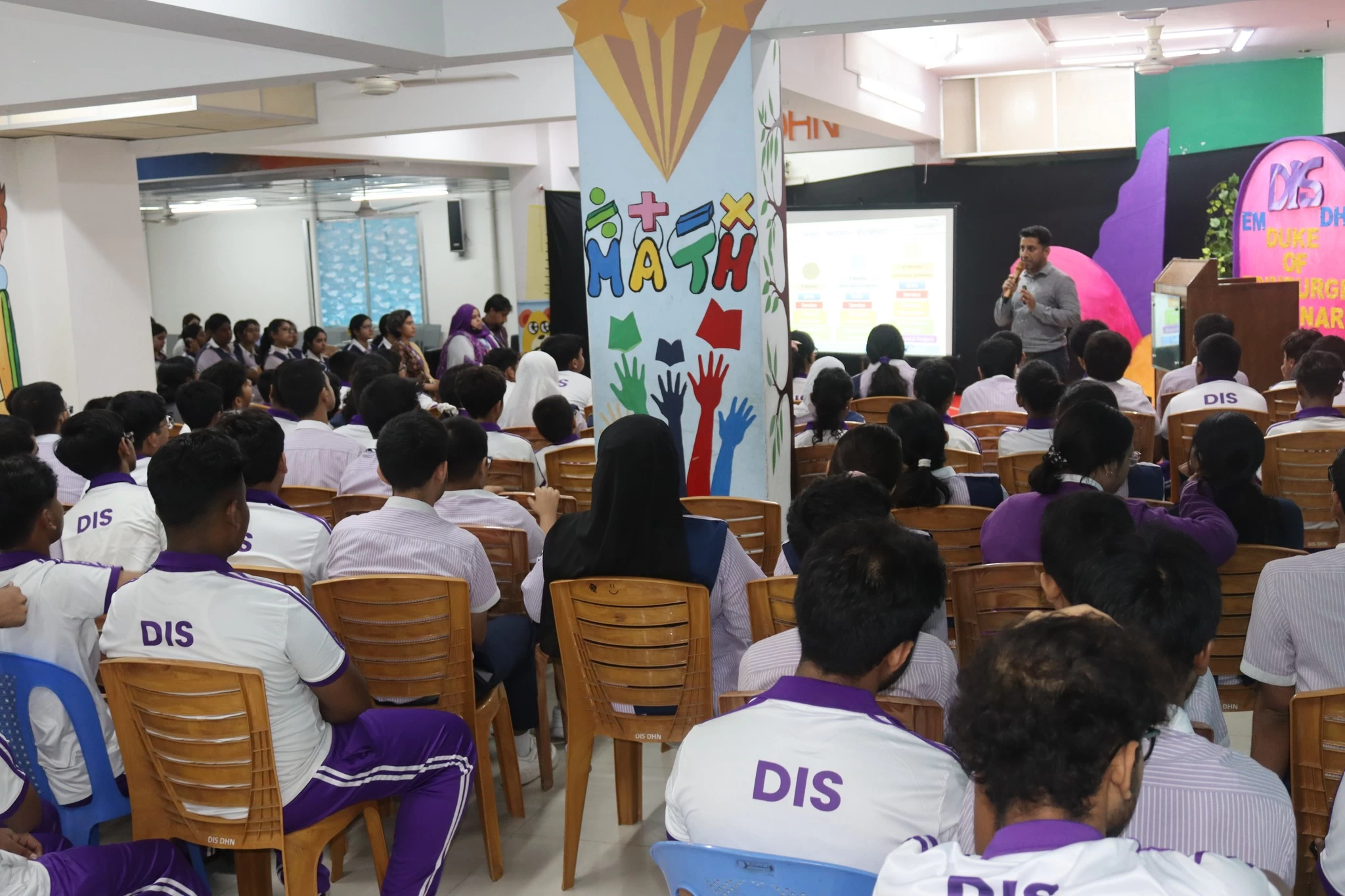 Today, we were thrilled to start our new extracurricular activity with an introductory session on the 𝐃𝐮𝐤𝐞 𝐨𝐟 𝐄𝐝𝐢𝐧𝐛𝐮𝐫𝐠𝐡'𝐬 𝐈𝐧𝐭𝐞𝐫𝐧𝐚𝐭𝐢𝐨𝐧𝐚𝐥 𝐀𝐰𝐚𝐫𝐝! 🏅🌍